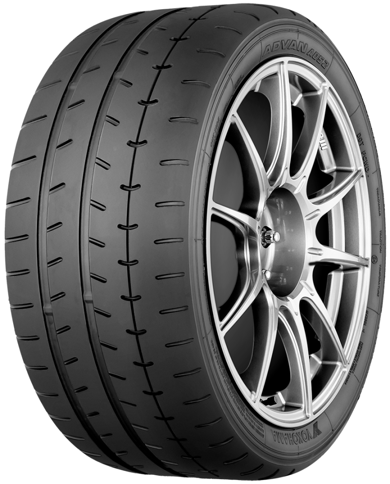 Yokohama Advan A052 265/35R18 97Y