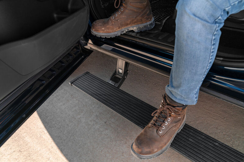 AMP Research 2017-2017 Chevy Silverado 2500/3500 Double/Crew Cab PowerStep Plug N Play - Black