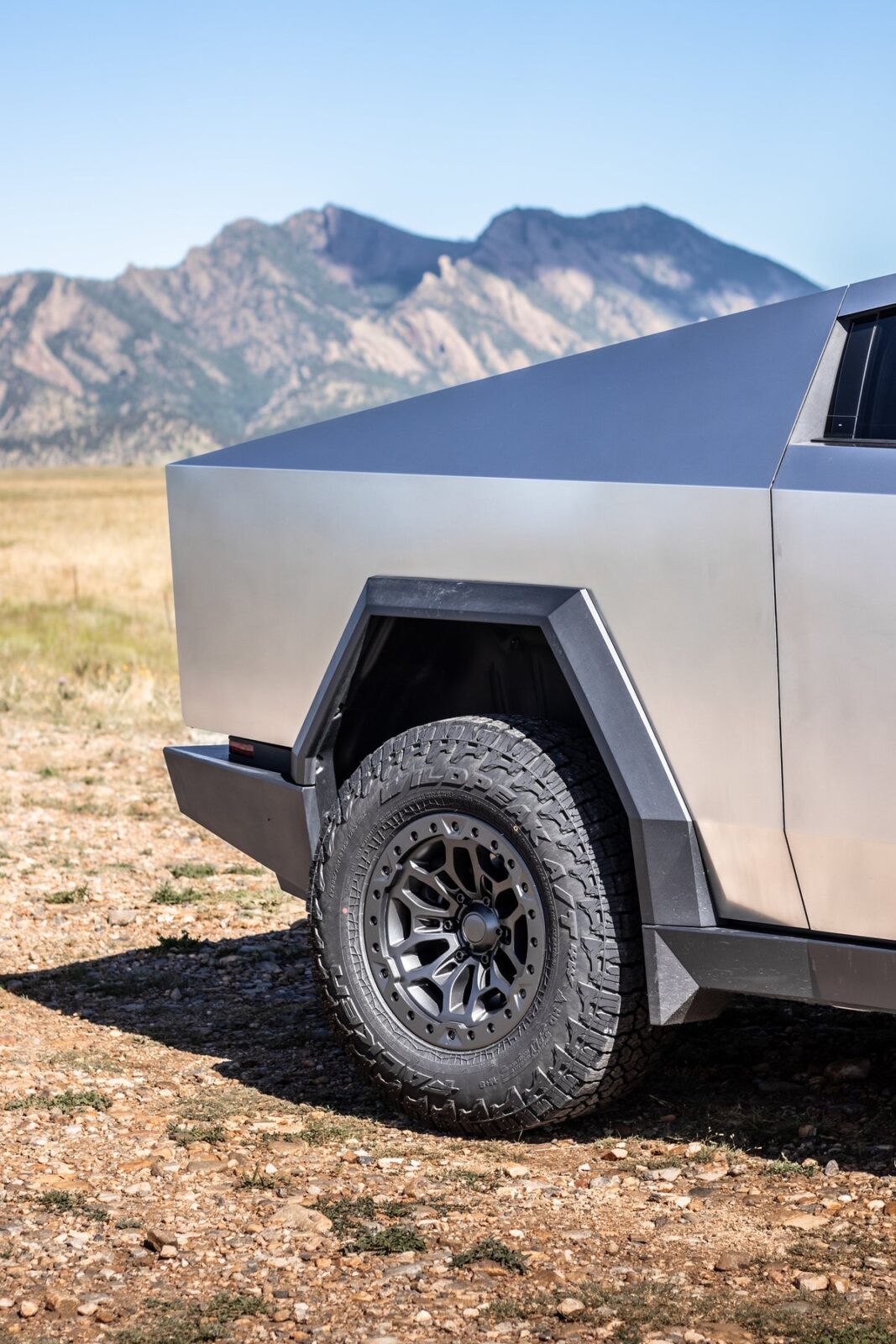Tesla Cybertruck Cyber Rover Forged Beadlock Wheel