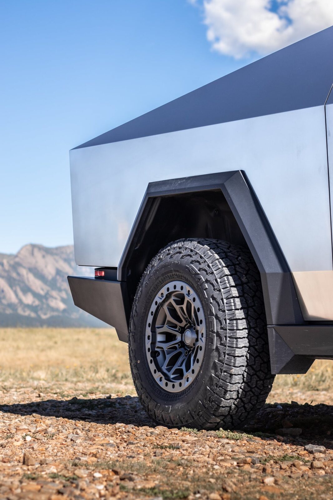 Tesla Cybertruck Cyber Rover Forged Beadlock Wheels (Set of 4)