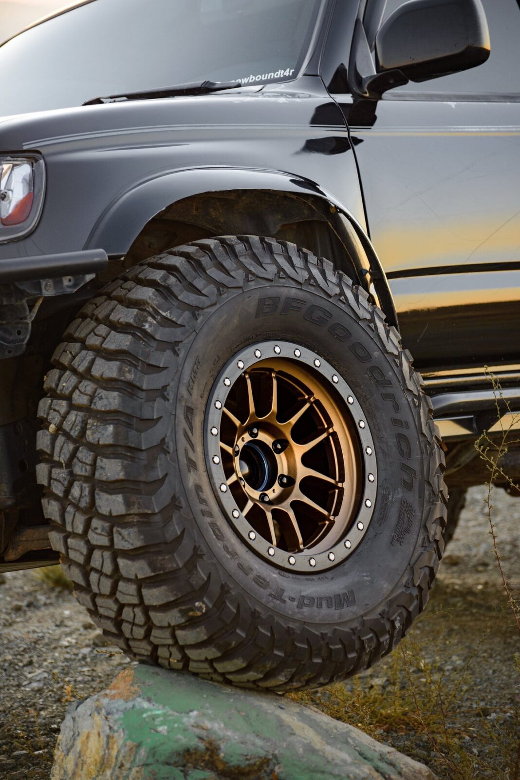 T7 Matte Bronze 17x9