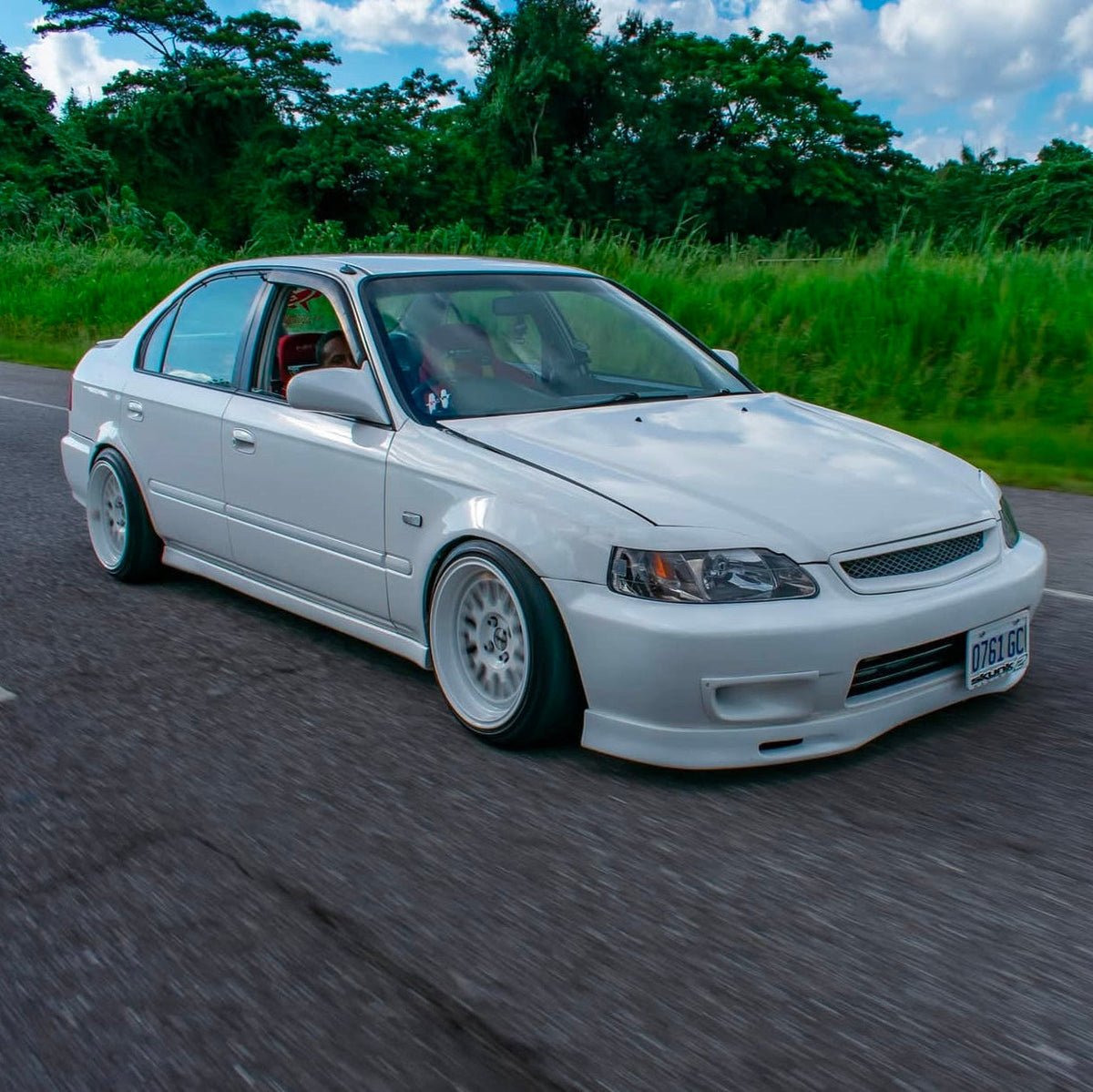 SK1 Full Gloss White