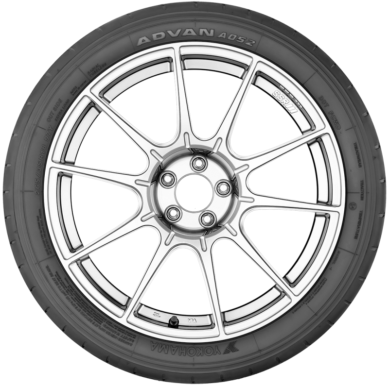 Yokohama Advan A052 225/50R15 95V